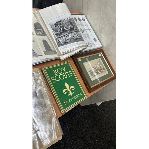 142 - Selection of vintage Scout memorabilia to include information booklets, photos, books etc