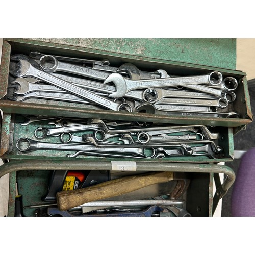 201 - Selection of tools within toolbox