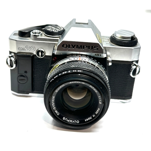 481 - Vintage olympus OM20 Camera