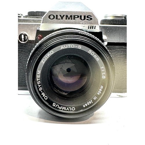 481 - Vintage olympus OM20 Camera