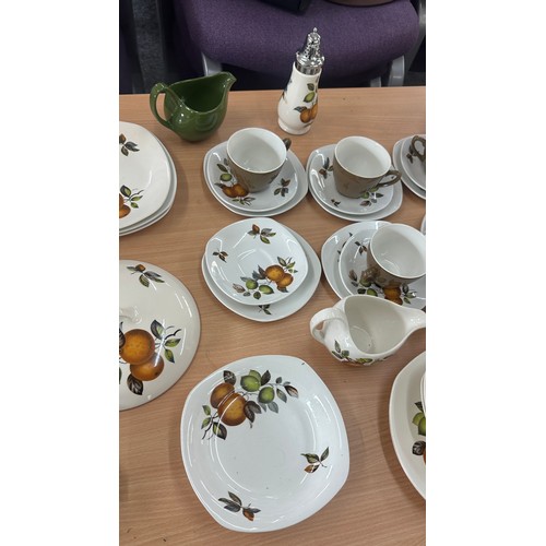 204 - Midwinter part dinner set, Oranges and Lemons designed by John Russell