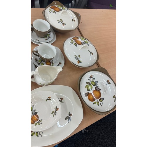 204 - Midwinter part dinner set, Oranges and Lemons designed by John Russell