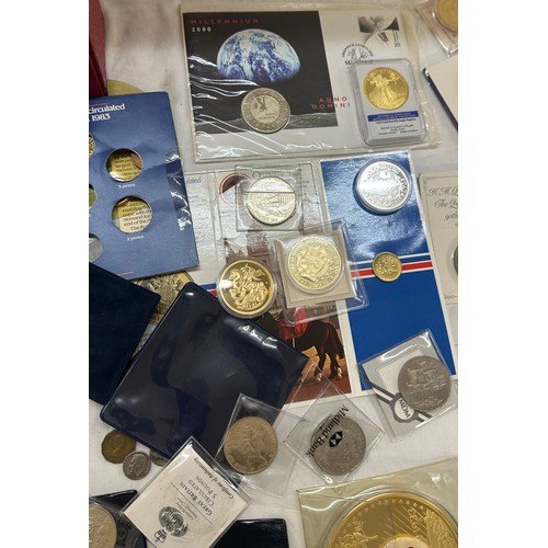 506 - Selection of commemorative and American coins some with COAs to include dollars, crowns etc