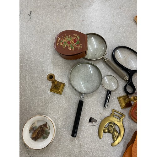 64 - Selection of collectables includes magnifying glasses etc