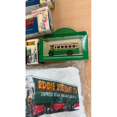 211 - Selection of boxed diecast vehicles to include Eddie Stobart, Days gone etc selection vintage calend... 