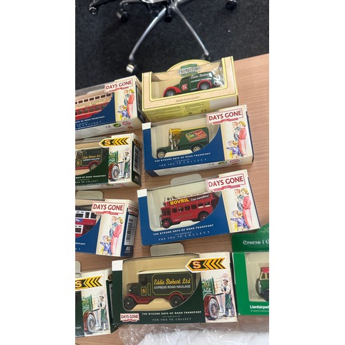 211 - Selection of boxed diecast vehicles to include Eddie Stobart, Days gone etc selection vintage calend... 