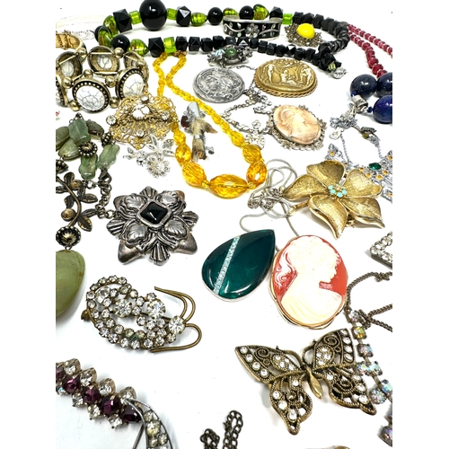 333 - selection of costume jewellery weight 1.1k