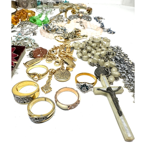 334 - selection of costume jewellery weight 900g