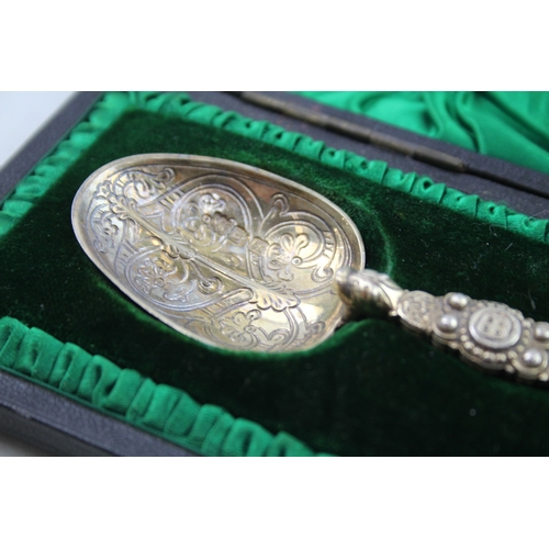 46 - .925 sterling spoon w/ fitted case