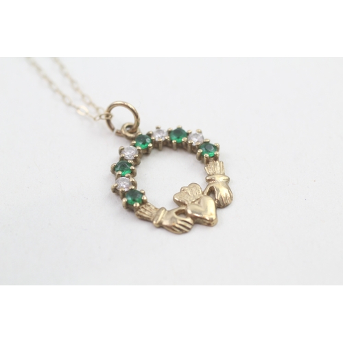 140 - 9ct gold green emerald paste & cubic zirconia claddagh pendant necklace (1.4g)