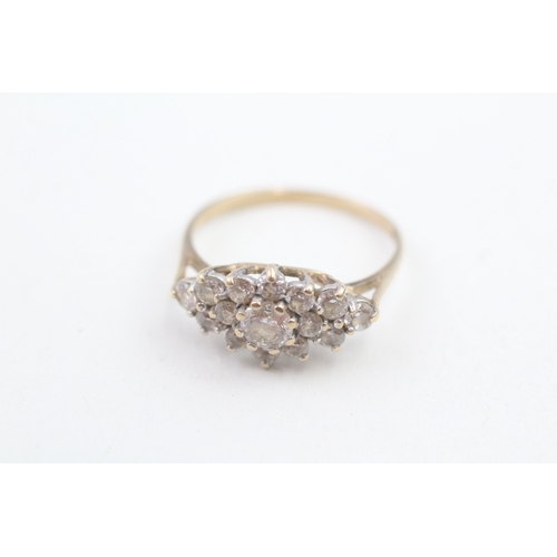 161 - 9ct gold cubic zirconia cluster ring, claw set (2g)