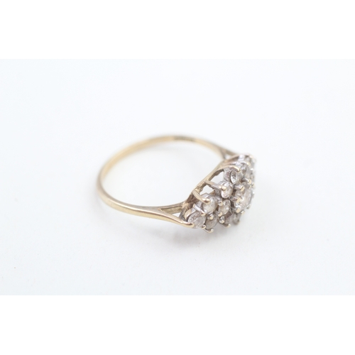 161 - 9ct gold cubic zirconia cluster ring, claw set (2g)