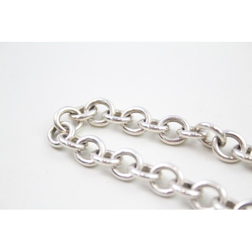 304 - A silver bracelet by Tiffany and Co (34g)