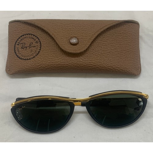 517 - Rayban Sunglasses / most include glasses in Cases x 5