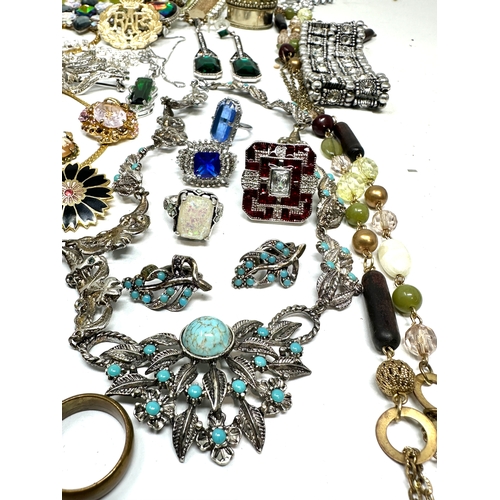 338 - selection of costume jewellery weight 1k