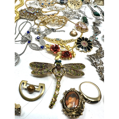 338 - selection of costume jewellery weight 1k