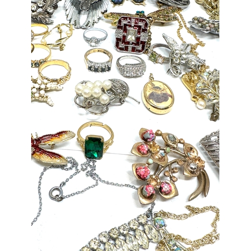 340 - selection of costume jewellery weight 1.1kg