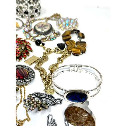 340 - selection of costume jewellery weight 1.1kg