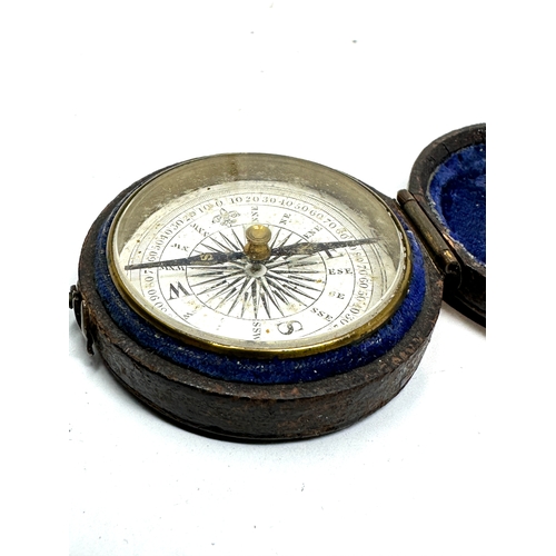 457 - Antique leather cased compass case measures approx 4cm dia