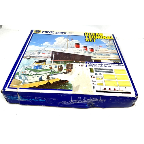 458 - Original boxed Minic Ships  Ocean terminal set