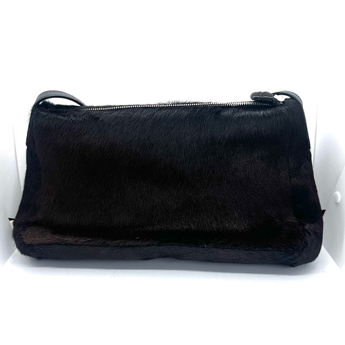 553 - Joyanaturu cowhide hand bag