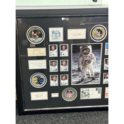 258 - NASA Apollo Missions. An Apollo Moonwalkers autograph presentation piece, with COA, featuring signed... 