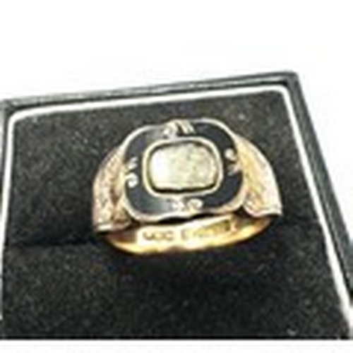 129 - Antique 9ct gold & enamel mourning ring weight 4.7g