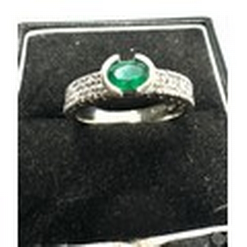 133 - 18ct white gold emerald & diamond ring weight 6g