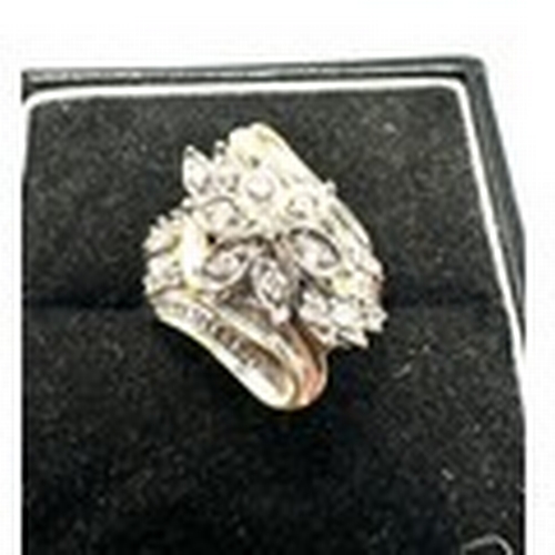 136 - 9ct gold diamond ring weight 4.2 g