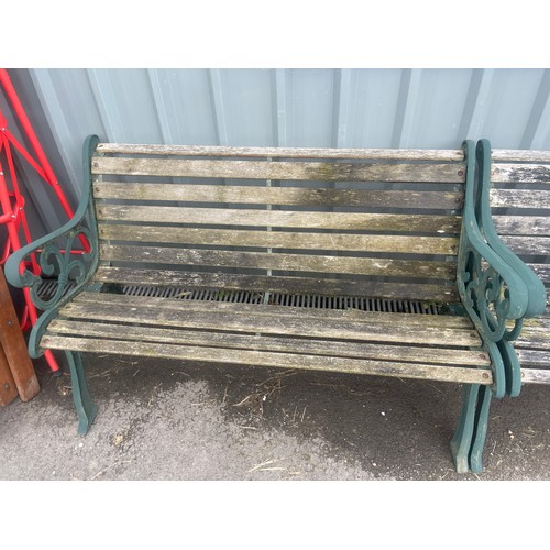 100H - Cast iron end garden bench measures approximately Height 31 inches, Length 47 inches, Depth 22 inche... 