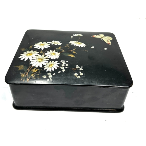 424 - Antique paper mache painted box measures approx 18cm wide by 15cm  6cm deep hinged lid