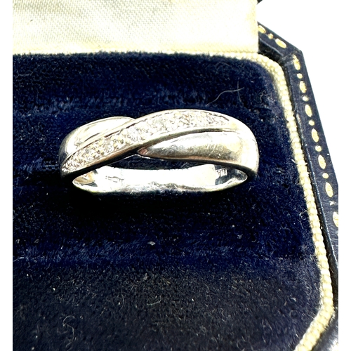 89 - 9ct white gold diamond ring weight 2.7g