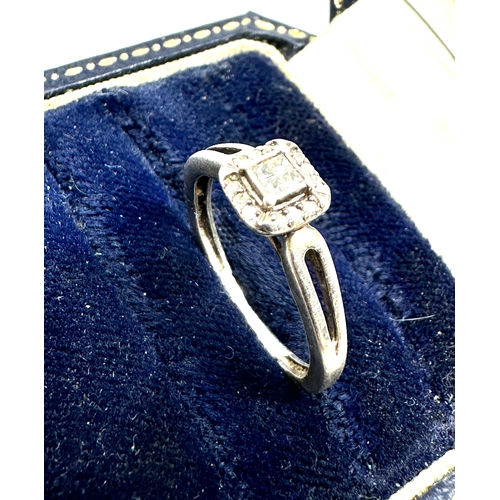 92 - 9ct white gold diamond ring weight 1.5g