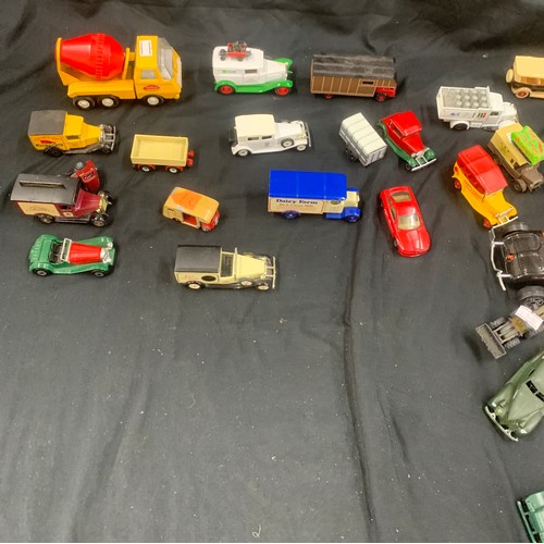 293 - Large selection of assorted cars includes Tonka, matchbox etc