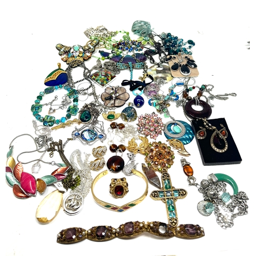 1304 - selection of costume jewellery weight 1.1k