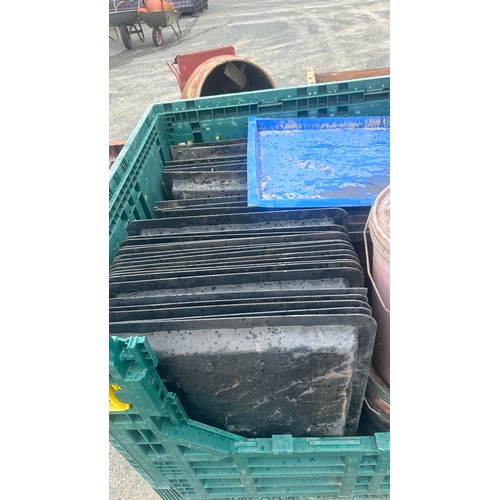 95 - Selection of slab making equipment includes Slab making vibrating table, cement mixer, slab moulds 4... 