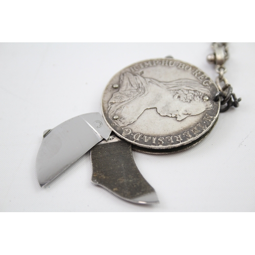 25 - .900 coin pocket knife