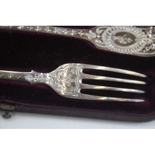 40 - Victorian .925 sterling silver spoon & fork cased