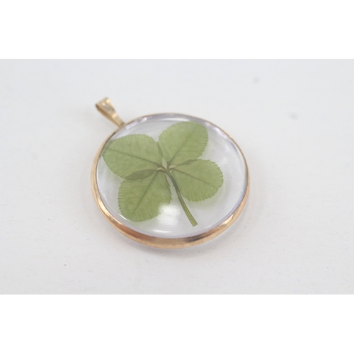 127 - 9ct gold four leaf clover pendant (2.6g)