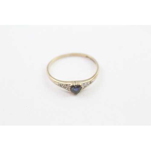 178 - 9ct gold vintage heart shape sapphire & diamond ring (1.1g)