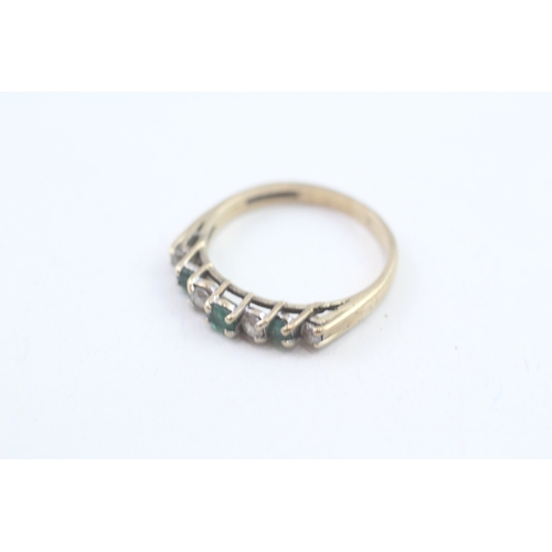 205 - 9ct gold green agate & cubic zirconia half eternity ring (2g)