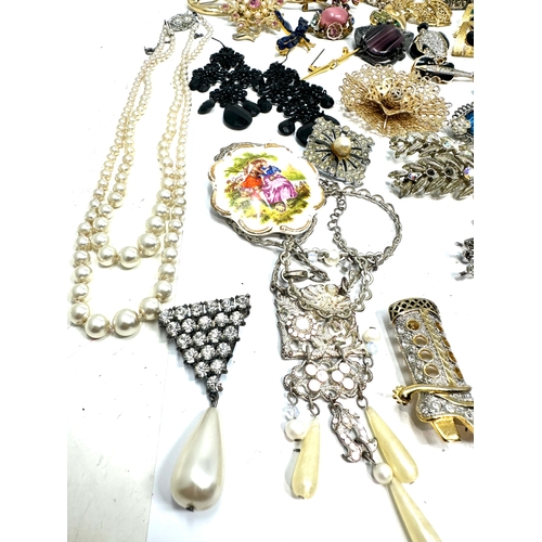 221 - selection of vintage costume jewellery weight 860g