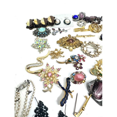 221 - selection of vintage costume jewellery weight 860g