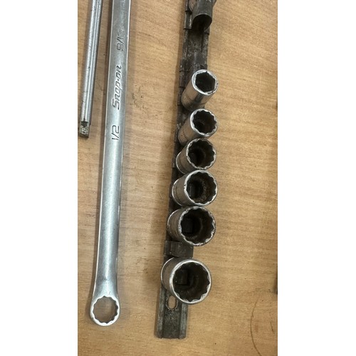 321 - Selection of snap on spanners and sockets