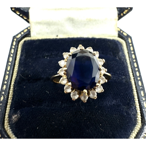 114 - 14ct gold blue & white gemstone ring weight 3.8g