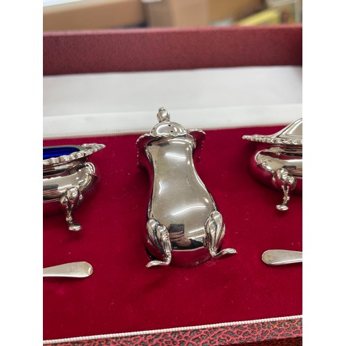 535 - Cased silver cruet set, hallmarked