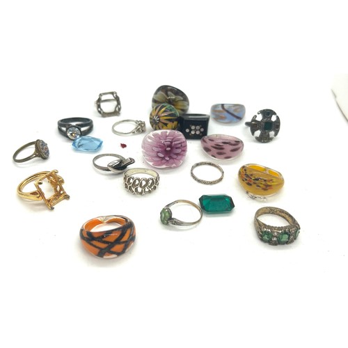 518 - Selection of assorted costume rings includes silver, gold on silver etc