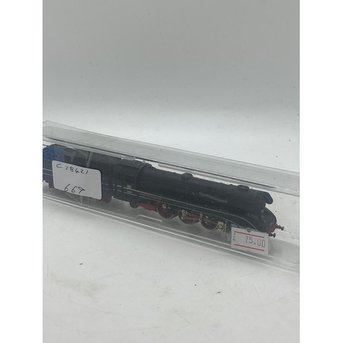 581 - Kato N Gauge 3010-3 EF81 Electric Locomotive Train