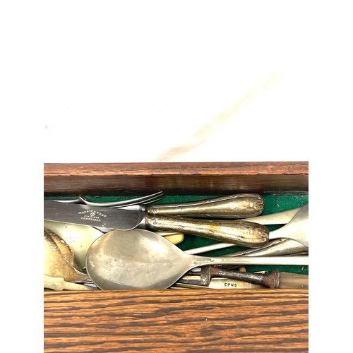 64 - Vintage wooden cutlery box and a selection of assorted cutlery