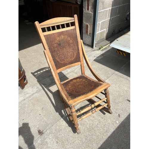 402 - Edwardian walnut rocking chair overall height 42 inches